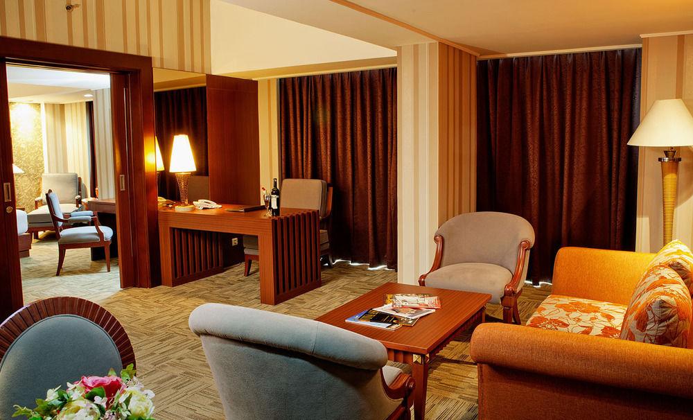 Hotel Treva International Dżakarta Zewnętrze zdjęcie
