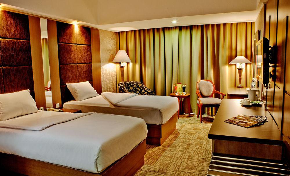 Hotel Treva International Dżakarta Zewnętrze zdjęcie